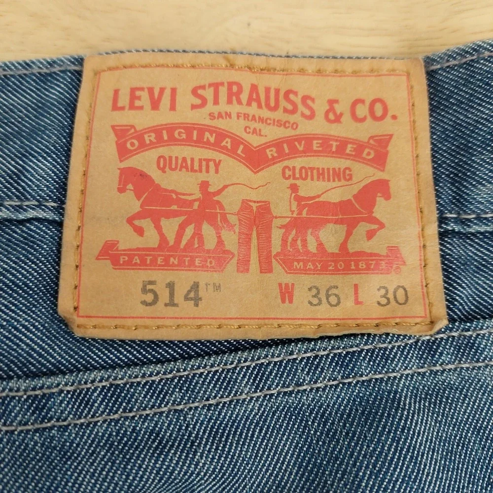 Levis 514 Straight Fit Mens 36x30 Blue Medium Wash Denim Jeans 00514-0381